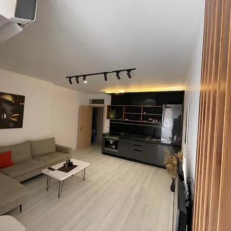 Your City Centre Apartmán Tirana
